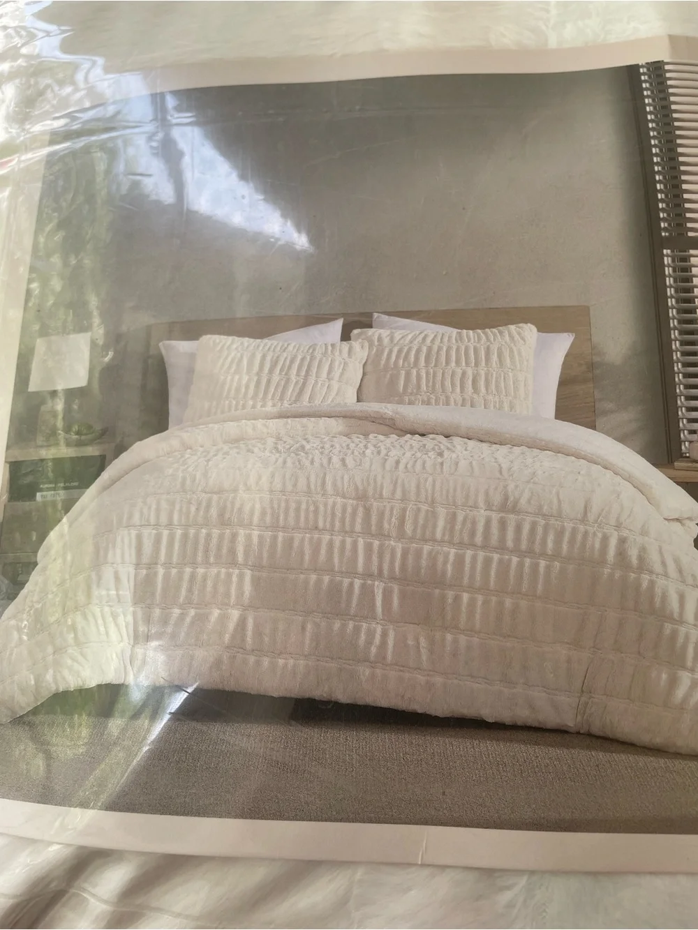 King Ruched Faux-Fur Comforter Set in White